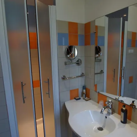 Szálloda De Charme L'oree Du Parc Romans-sur-Isère