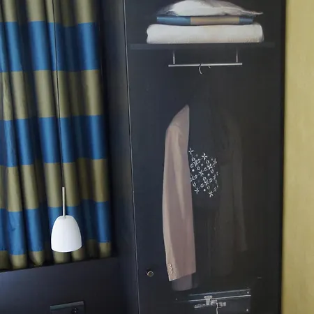 De Charme L'oree Du Parc Szálloda Romans-sur-Isère