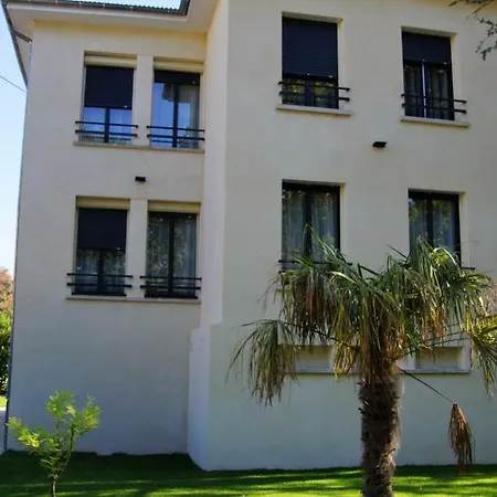 De Charme L'oree Du Parc Szálloda Romans-sur-Isère