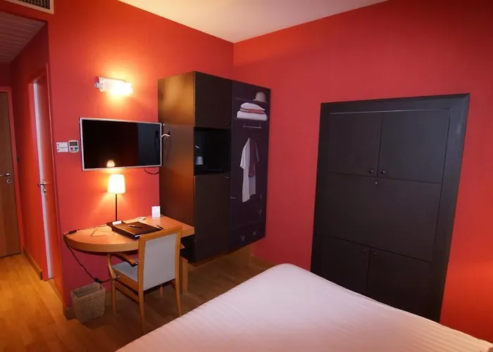 De Charme L'orée Du Parc Hotel 4*