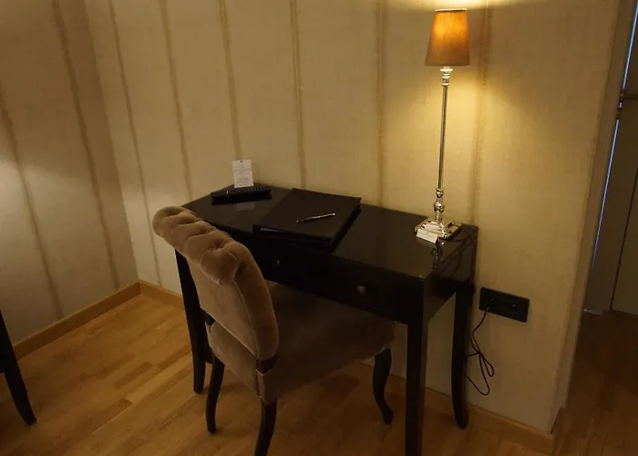 De Charme L'orée Du Parc Hotel