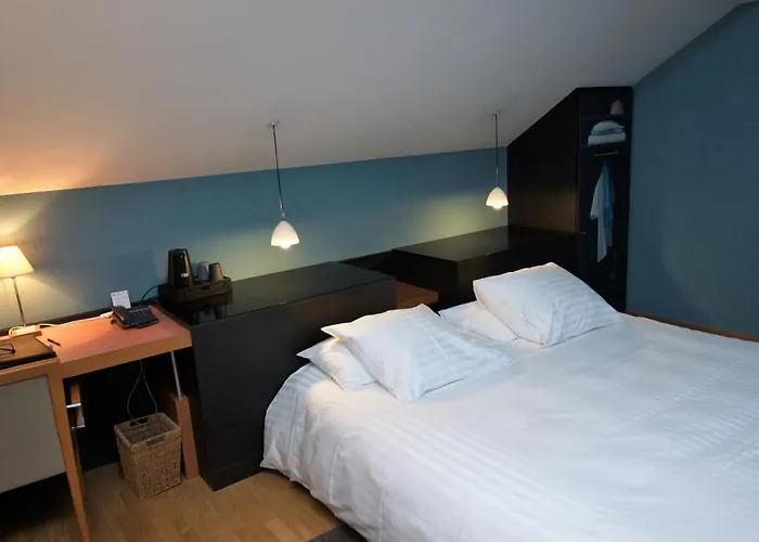 De Charme L'orée Du Parc 4*