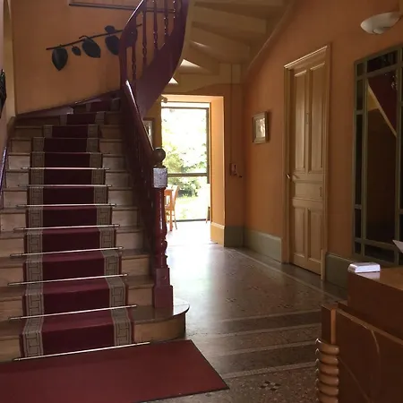 De Charme L'oree Du Parc Hotel