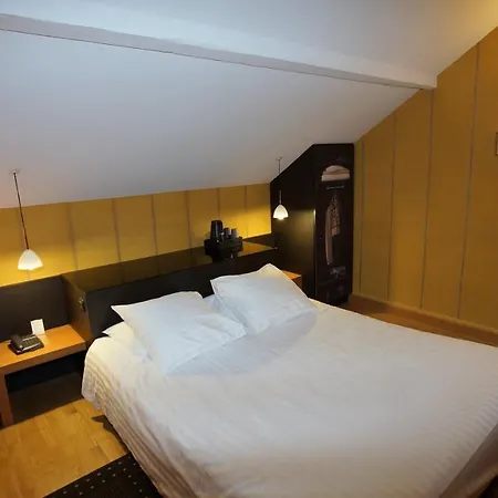 De Charme L'orée Du Parc Hotel 4*