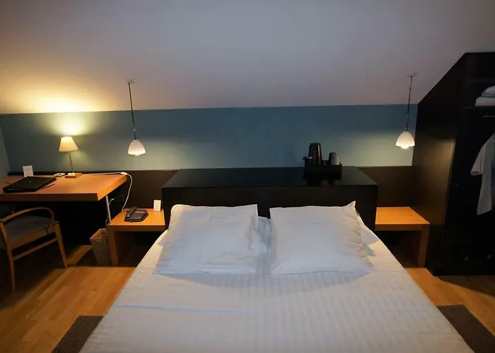De Charme L'oree Du Parc 4*